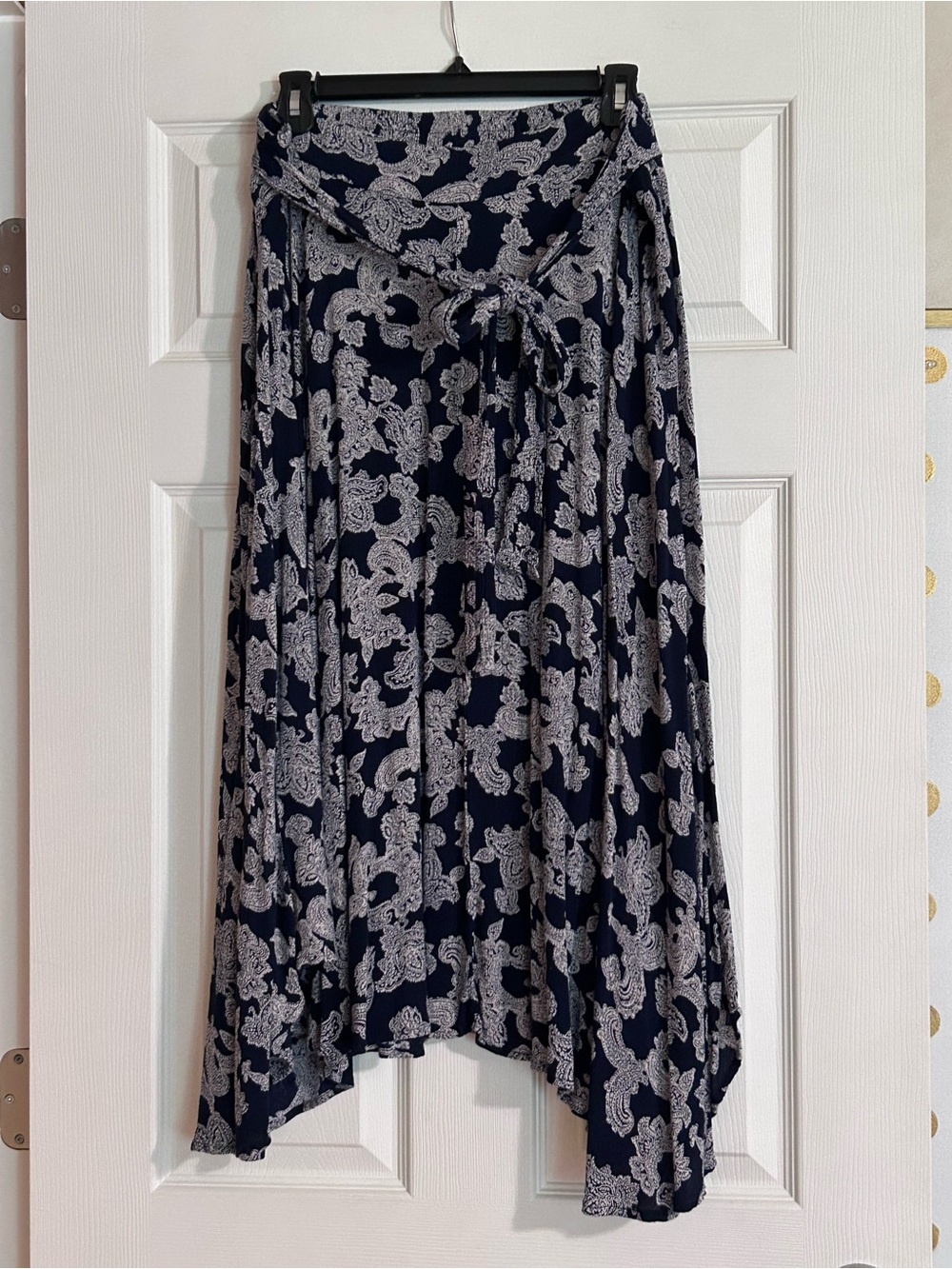 Knox Rose Navy and White Asymmetrical Tie-Waist Skirt